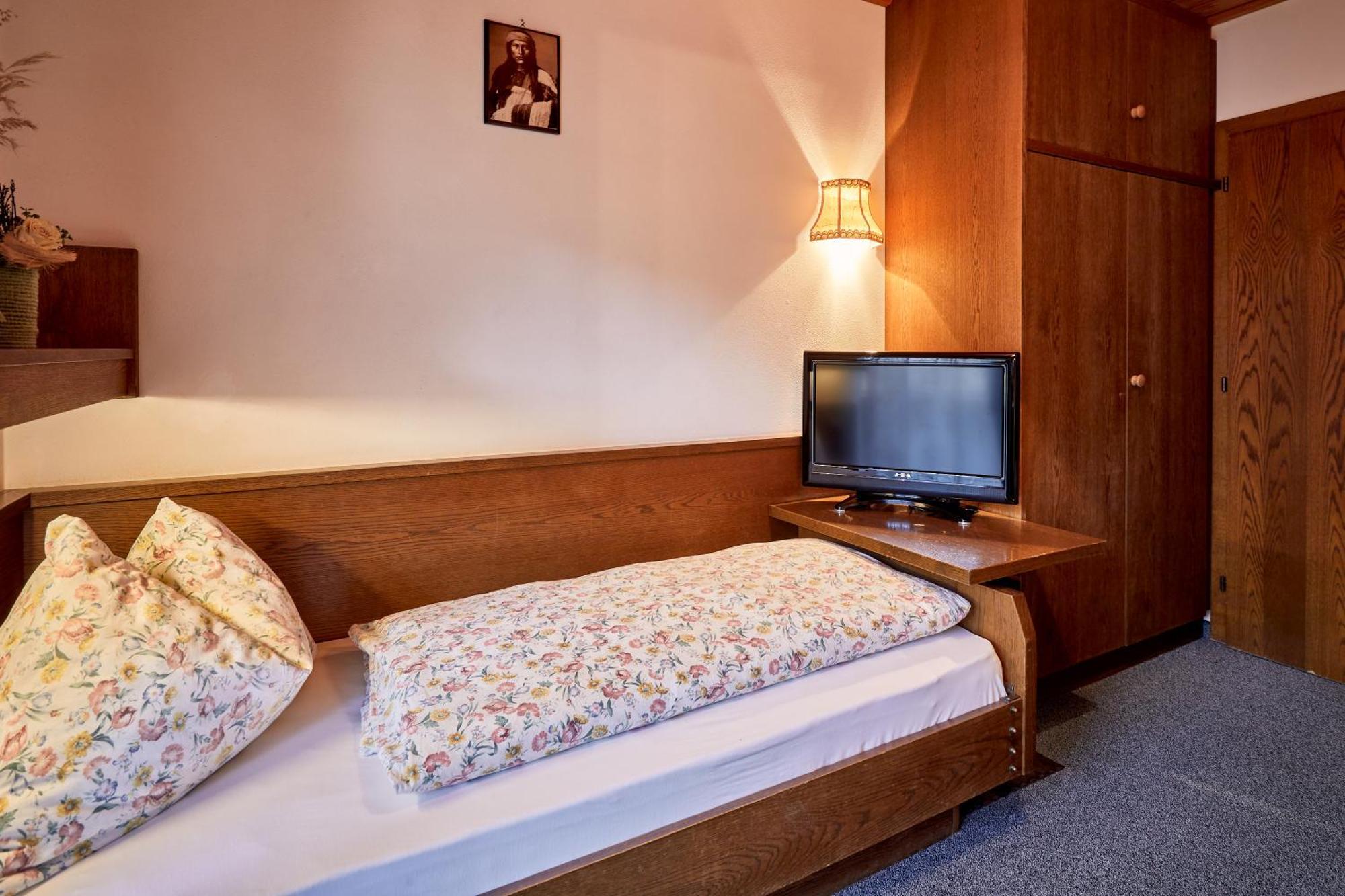 Ferienpension Zummuellerhof Natz-Schabs Room photo