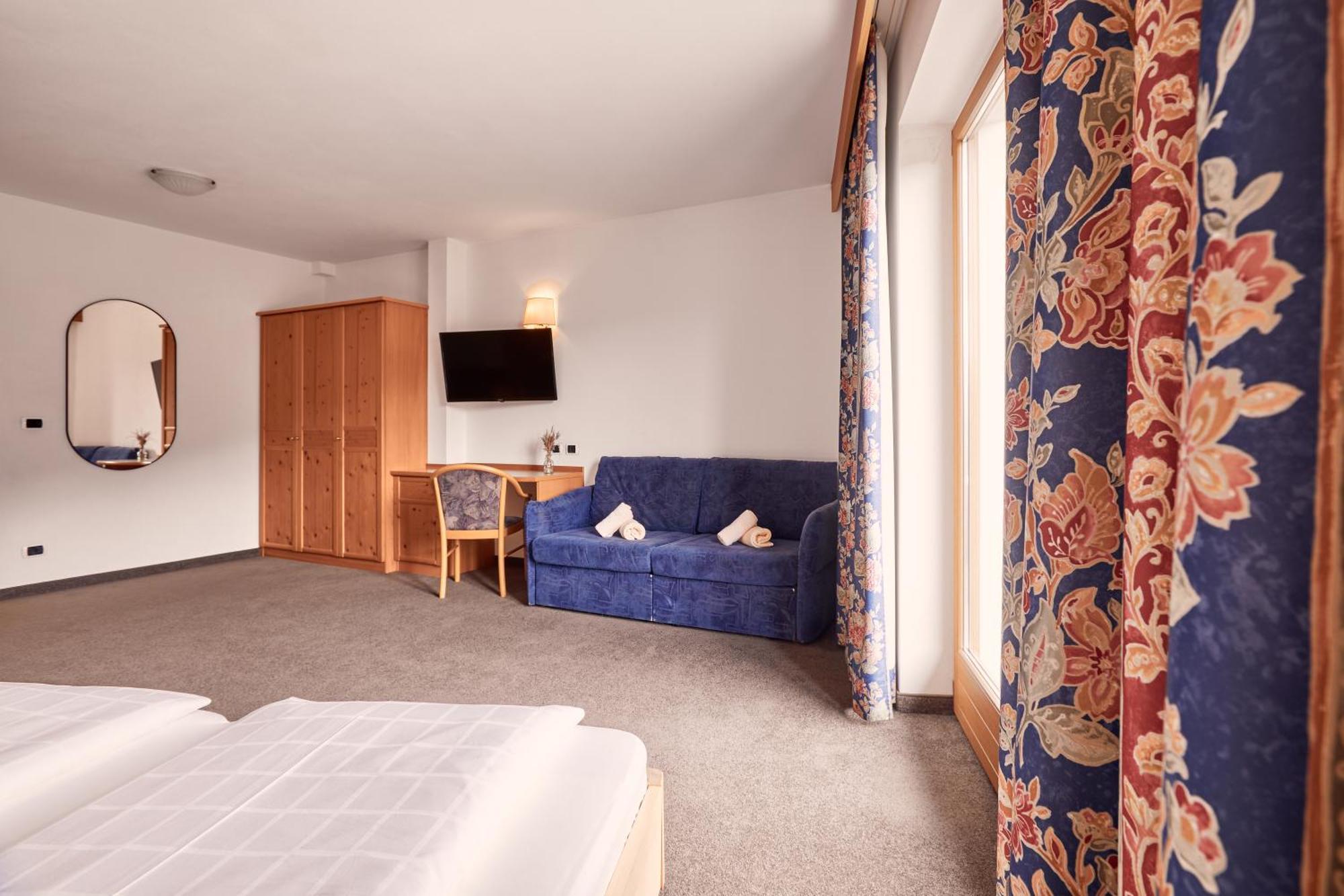 Ferienpension Zummuellerhof Natz-Schabs Room photo
